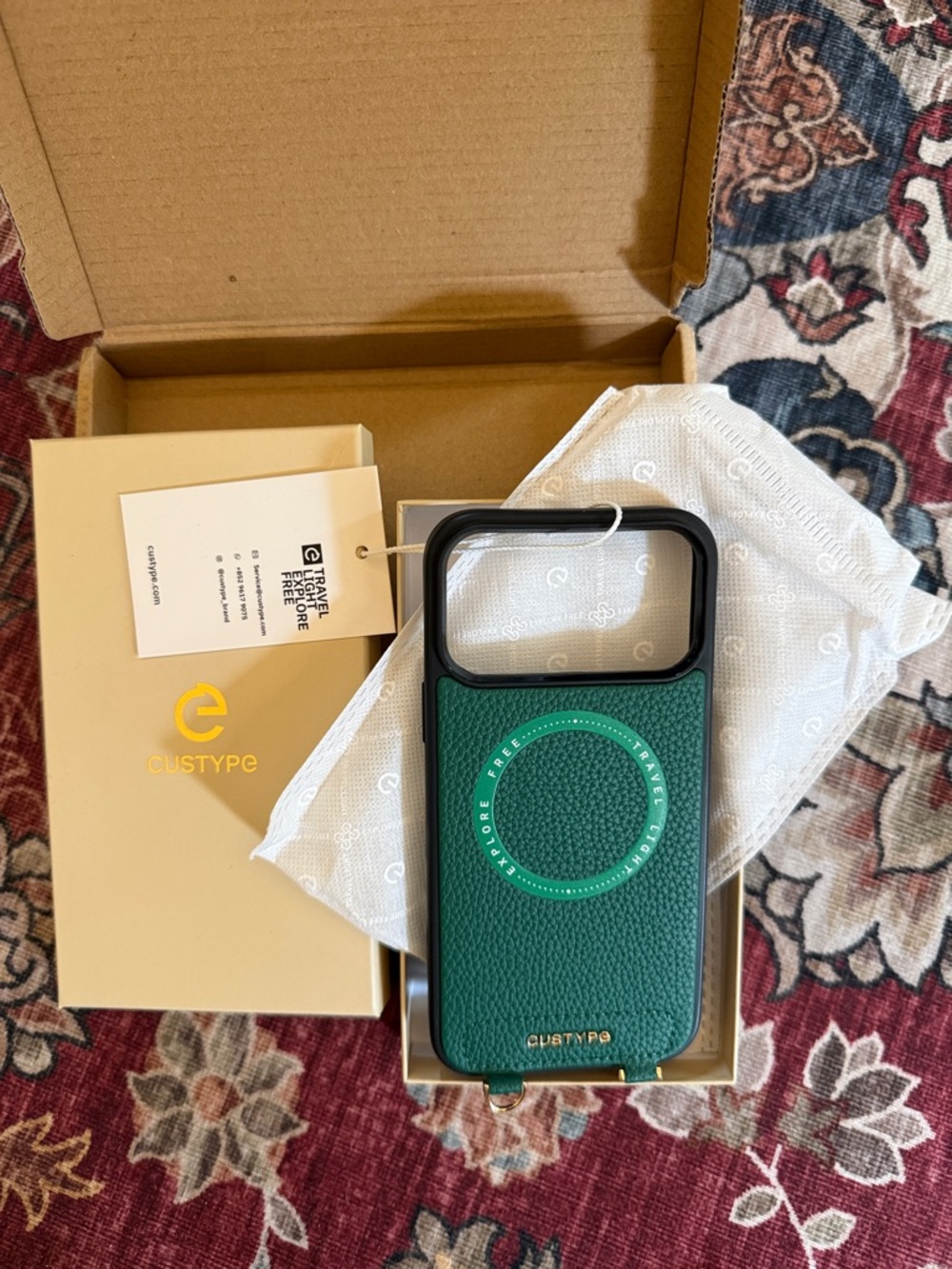 Green Leather MagSafe-Compatible iPhone Case with wrist strap 17 pro max iPhone.